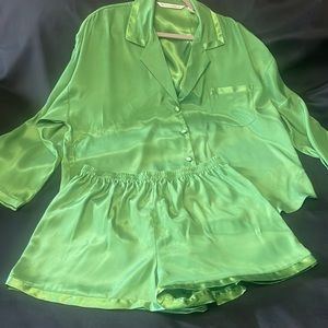 Victoria's Secret Satin Pajama Short Set (Green - XL)